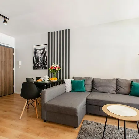 Apartament Jarzebinowy Z Ogrodkiem Lodž Exteriér fotografie